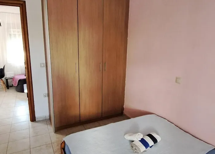 Cosy شقة Peraía